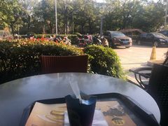 -麦当劳(友谊路得来速店)