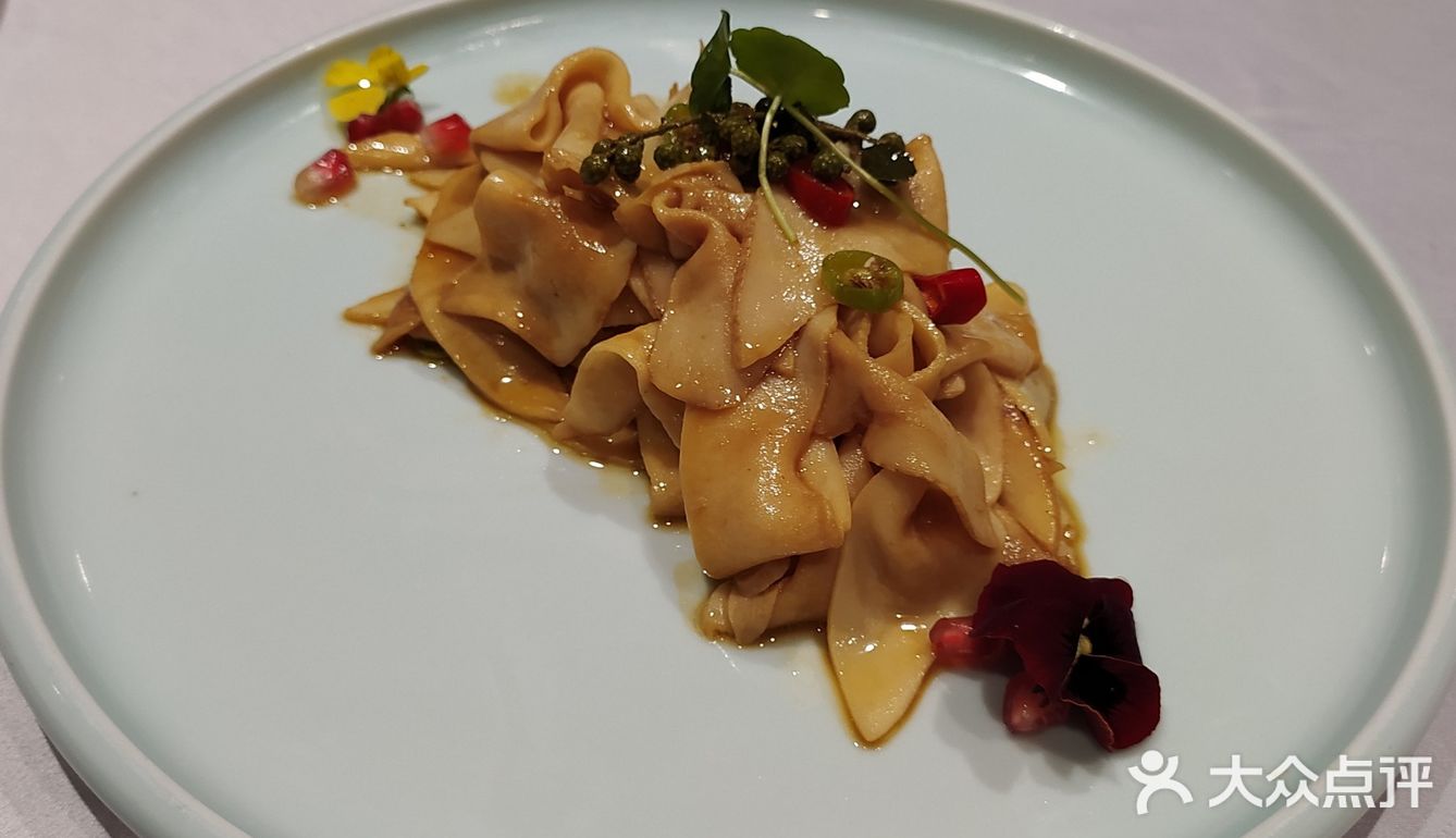 透露着浓浓老北京气息的烤鸭店