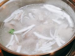 -喃喃椰·糟粕醋·椰子鸡火锅(七堡花园店)