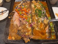 -夯鱼烤鱼·尔滨地标美食(国展店)