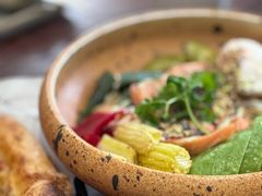 炙烤三文鱼藜麦碗-O'mills Sourdough Bakery&Bistro(永嘉路店)
