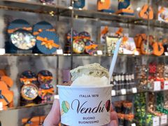 -VENCHI 闻绮(北京汉光店)