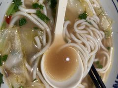 -鑫花溪牛肉米粉(广电传媒店)