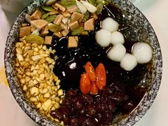 冰粉-菌子鲜汤野生菌锅