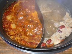 牛肉丸鸳鸯锅-萍姐火锅·公路夜市(打浦桥日月光店)