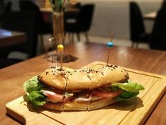 -POKEE VIA&Brunch·维娅(重庆来福士店)