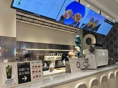 -HOT CRUSH趁热集合·现烤面包(环球港店)