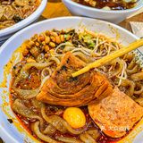 人均20吃成都最地道肥肠粉！实现嗦粉自由！