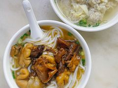 牛腩拼猪肠粉-海幢瑞芳饮食店