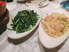-渝信川菜 · 川味家常菜(财富购物中心店)