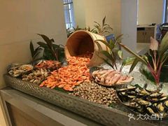 -海口绿发希尔顿酒店-田园汇自助餐·三文鱼·海鲜