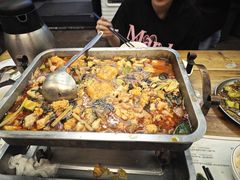 -后街佬·炭火鲜鱼杂(南城店)