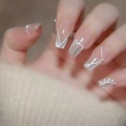 -悦指间美甲美睫