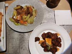 -穹六人间 people 6(岳阳路店)