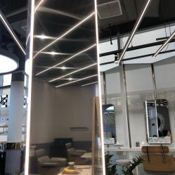 -PE SALON 