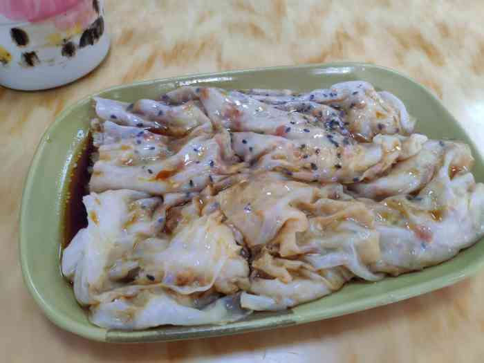 食尚居窝篮拉肠-"由于见到五少人推荐呢间甘特别既窝篮肠粉店.