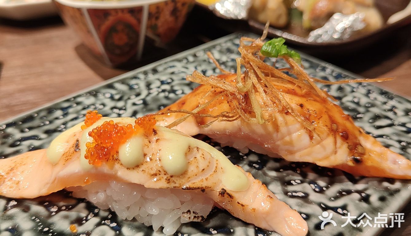 魔都人气日料店，精致美食不容错过！