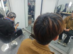 -藤野造型烫染·漂发
