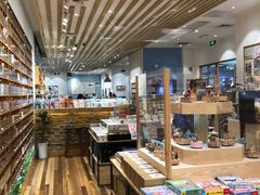 -猫的天空之城概念书店(印象城购物中心店)