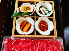 -菌自由丨野生菌火锅特色庭院餐厅(丽江古城店)