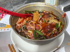 -铁锅哥米线