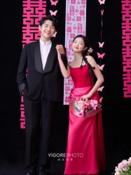 -雪中彩影婚纱摄影·微光艺术中心