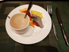 -浦东绿地铂骊酒店-POYA西餐厅(绿地东海岸国际广场店)