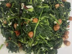 野菜拌果仁-鲜鱼居饭店