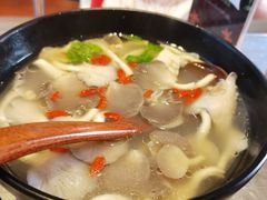 什锦菌菇鸡汤-清迈清迈巷口小排档(烟台山店)