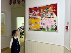 -瑞思少儿中心·少儿英语素养启蒙(勒泰直营校区)