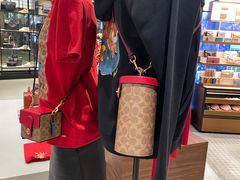 -COACH蔻驰(华润万象城店)