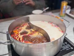 -尚尚仙·酸汤猪手·猪肚鸡火锅(华联万柳购物中心店)