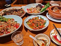 -老滇山寨•云南特色菜•地方菜•民族风情歌舞表演(金碧店)