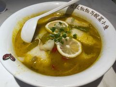 -渝是乎酸菜鱼(龙旗购物中心店)