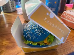 -蓝精灵乐园·世茂精灵之城主题乐园