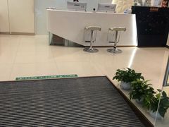 -维乐口腔(美维云门诊陆家嘴店)