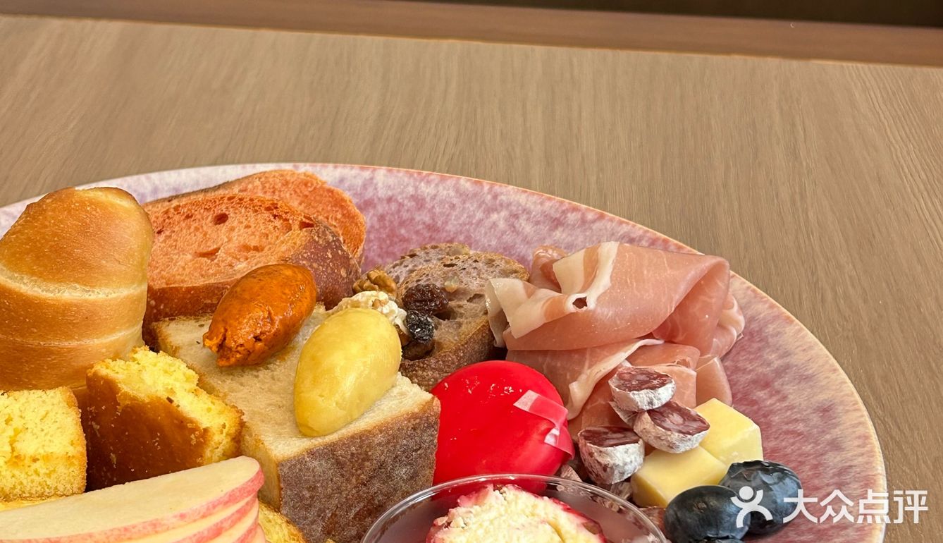 终于在南京吃上了面包拼盘！