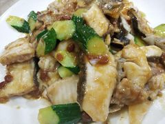 生炒鱼头-广迎居老正兴菜馆