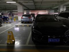 -北京财富中心-地下停车场