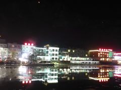 -百里峡七彩艺术小镇