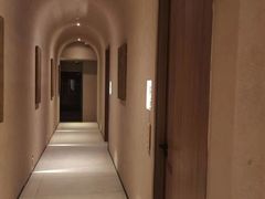-灸春堂·艾灸·痛症·整脊连锁(之江银泰店)