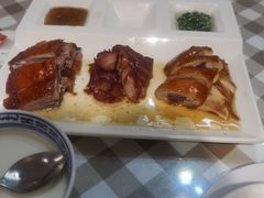 -新大咀港式茶餐厅(宝山万达店)