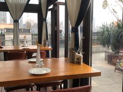 靠窗位-埠口精酿夜景餐酒吧· BREWPORT BISTRO(长嘉汇重庆之眼店)