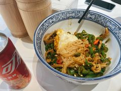 -辣叨叨·江西小炒锅气米粉(南京西路店)