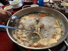 -老石黑山羊毛驴肉火锅(金凯广场店)