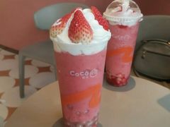雪顶草莓甜心-CoCo都可(文化巷店)