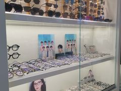 -新视达眼镜店·蔡司·依视路(名镜苑店)