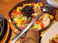 -云海肴·汽锅鸡·云南菜(天山百盛优客店)