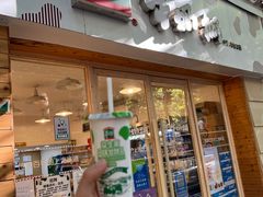 门面-牛朋牛奶棚(南昌路店)