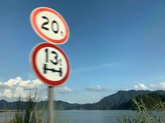 -雅鲁激流探险漂流